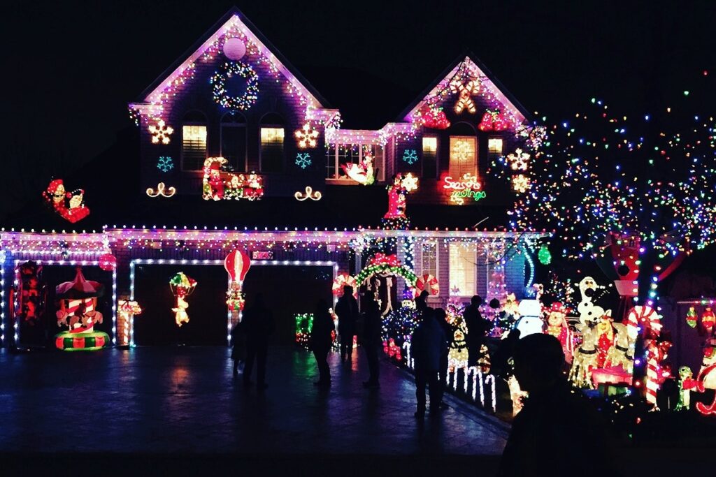 christmas house lights decor pixabay | Coronado Times