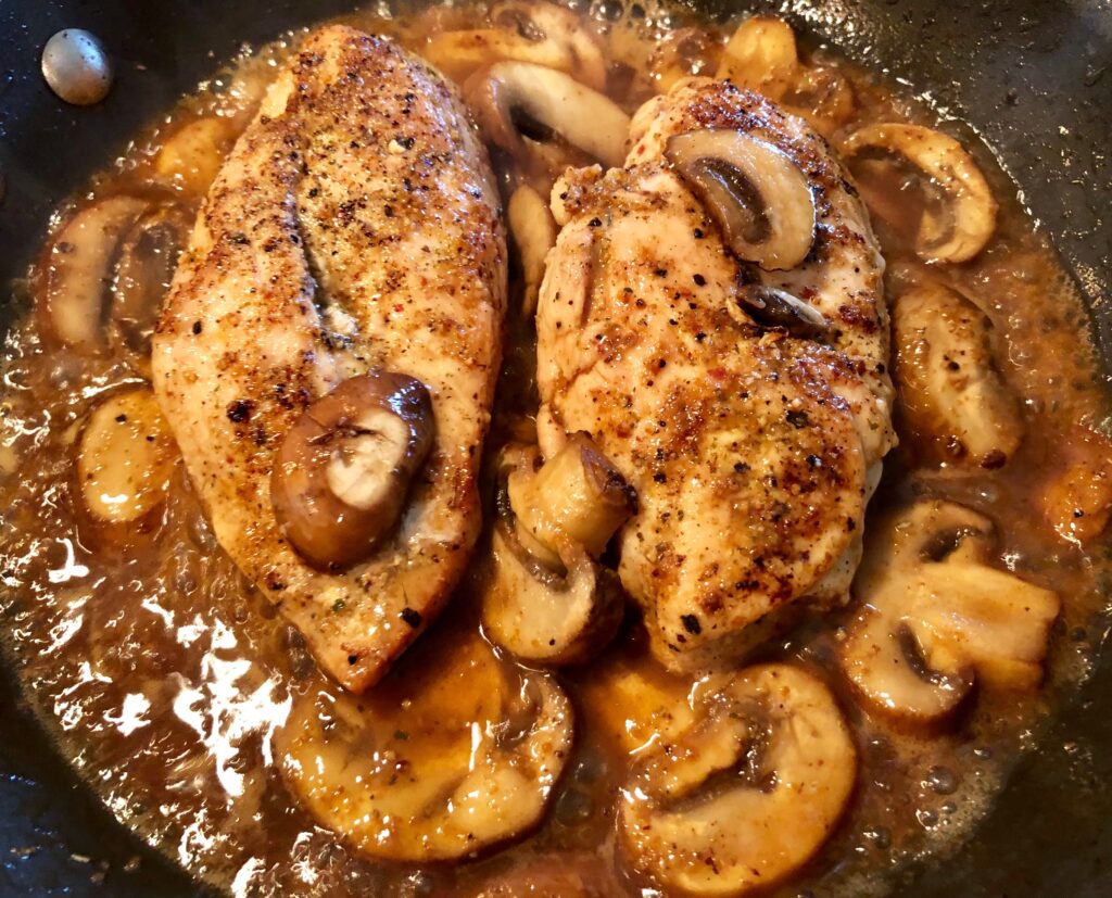 Recipe Chicken and Mushrooms in a White Wine and Lemon Sauce  