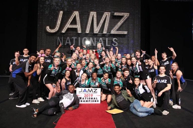 CHS Competition Cheer Wins JAMZ Nationals Championship in Las Vegas