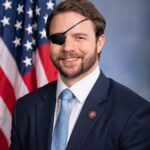 Dan_Crenshaw_official_portrait_116th_Congress