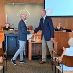 Mayor Bailey & Cliff Maurer handshake