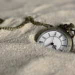 time capsule pocket-watch-sand 3156771 pixabay