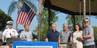 Vice Adm. Stockdale Leadership Award Presented to CNATTU North Island Couple