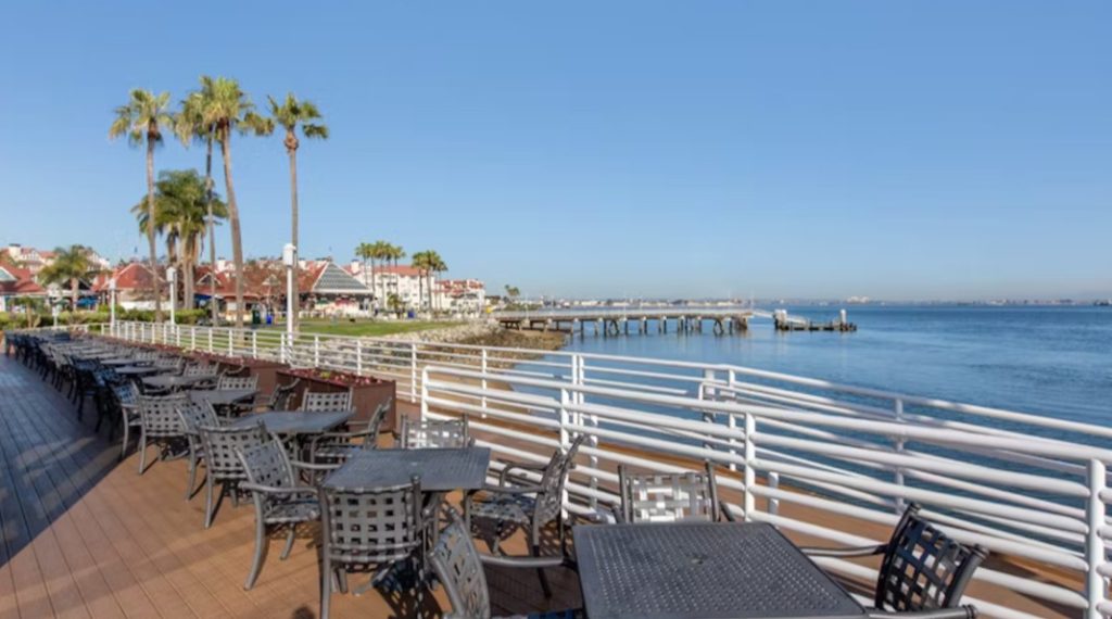 Peohes Outside Seating