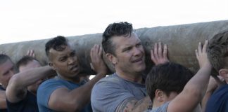 Hegseth participates in morning physical training on Coronado Beach (photos)