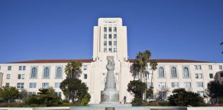 County adopts ordinance requiring warrants for federal law enforcement in non-public facilities