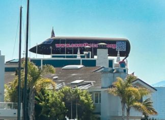Turbulence ahead in the Coronado Cays: Neighbors protest ‘jet house’ with inflatable jet of their own