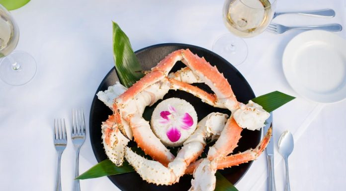 Spend your summer at Peohe’s at the Ferry Landing Peohe’s is the place to be this summer. The iconic ferry landing restaurant has must-try summer specials, happy hour, and live music.