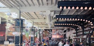 Ironside Fish & Oyster: Happy hour on the half shell
