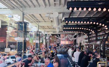 Ironside Fish & Oyster: Happy hour on the half shell